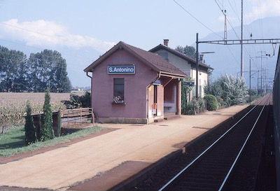 SBB, Strecke Bellinzona-Locarno, Haltestelle S. Antonino, Aufnahme 1987