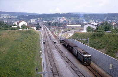 SBB, Brugg, Verbindungslinie und Linie nach Brugg AG, Personenzug mit Be 4/6 (klassische Komposition mit D2-AB-B), Aufnahme 1969