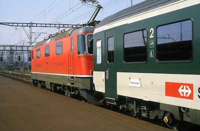 SBB Re 4/4 II rot, EW IV, Lenzburg, 1984