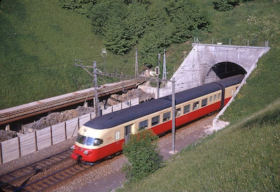 SBB, Schinznach-Dorf Bözenegg, Bözbergtunnel Süd-Ost-Portal, RAe TEE II 1055 Gottardo, Aufnahme 1969