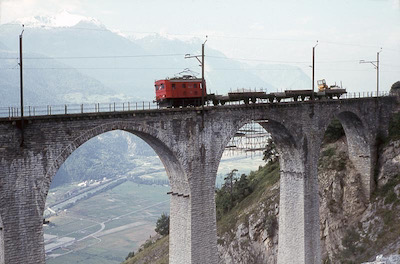 BLS Luegelkin-Viadukt mit Dienstzug, 1965