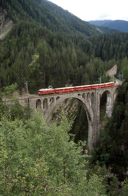 RhB, Wiesener Viadukt, Pendelzug mit Ge 4/4 I, Aufnahme 1997
