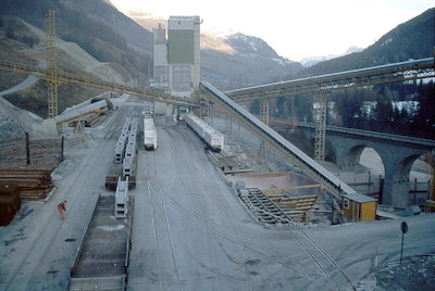 RhB Vereina-Süd vor Tunnelportal, 1993