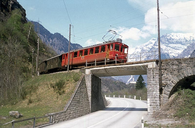 Bellinzona-Mesocco-Bahn, zwischen Cabbiolo und Soazza, RhB ABDe 4/4, Aufnahme 1972
