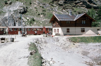 Brig-Visp-Zermatt-Bahn, Täsch, Aufnahme 1957