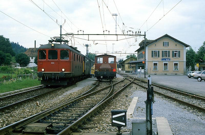 SBB, Bischofszell Stadt, Personenzug mit Re 4/4 I 10036, Tm I, Aufnahme 1987