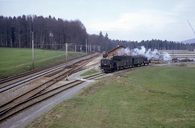 Sursee-Triengen-Bahn, Sursee Ruetschwinkel, Abzweigung links nach Zofingen, rechts nach Triengen, Dampfzug mit E 3/3 8522, Aufnahme 1967