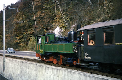 WB, unterhalb Hölstein, Dampfzug mit ÖBB C1-n2t 298.14 am 90-Jahr-Jubiläum der WB, Aufnahme 1. Nov. 1970